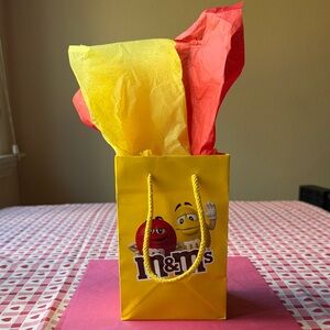 🟣🟡🔴 M&M MYSTERY BAG 🔴🟡🟣 NWT 🟡🔴🟣